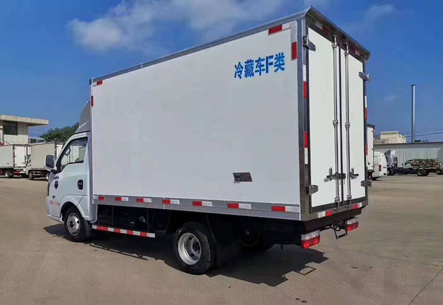 東風(fēng)途逸冷藏車(chē)